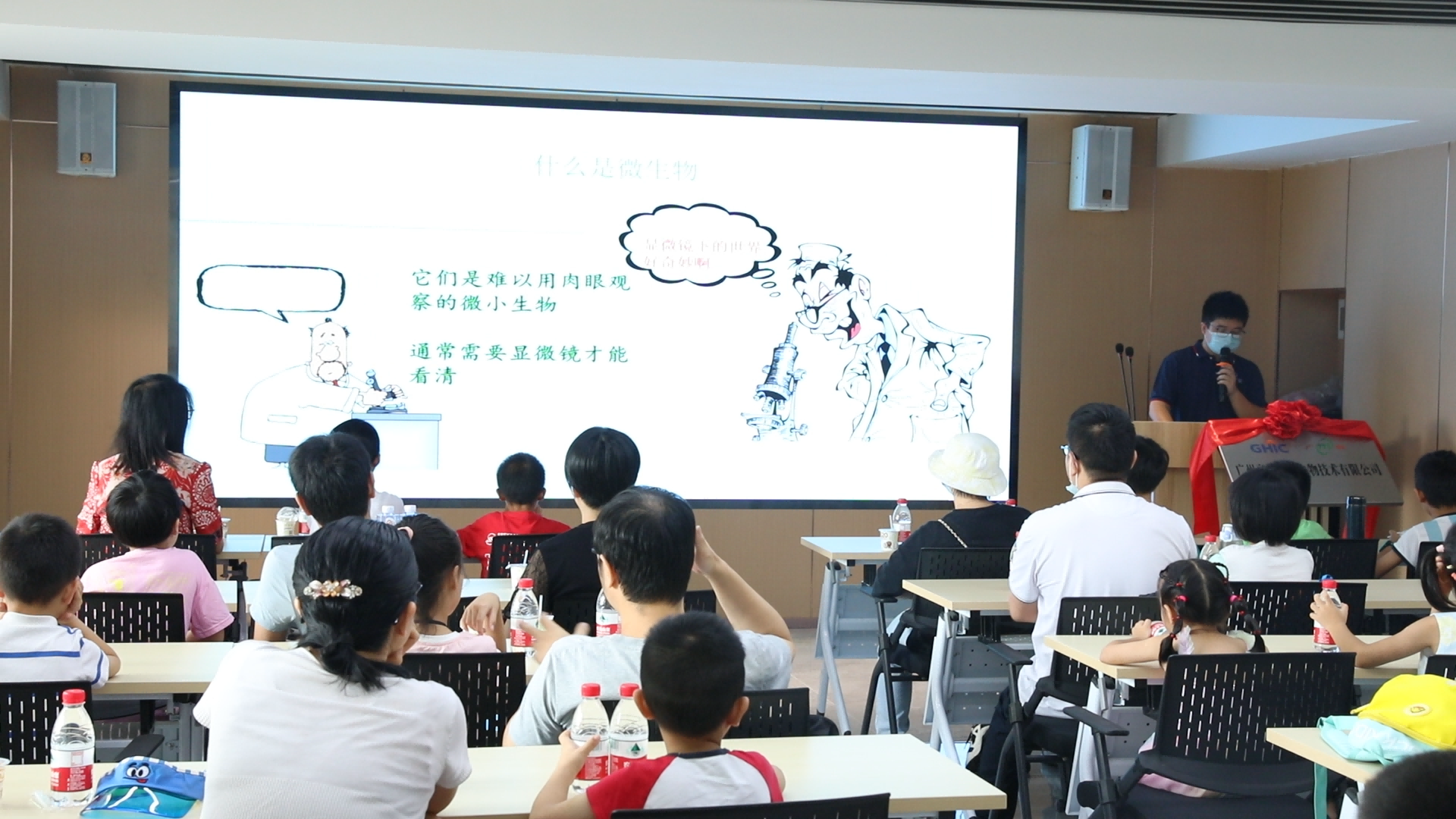 3F5A5963.00_01_15_21.Still004(1).png