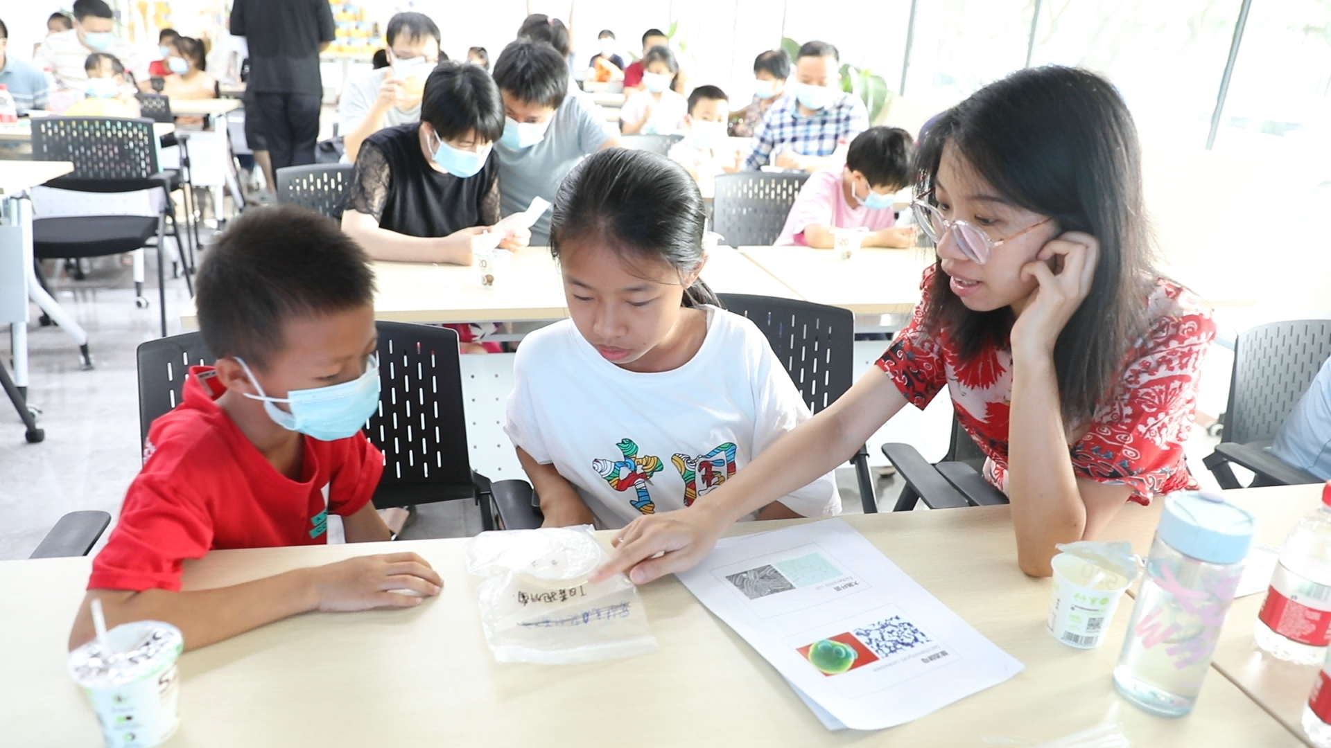 3F5A5963.00_04_07_11.Still014(1).png